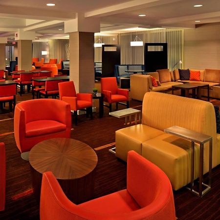 คอร์ทยาร์ด ครอมเวลล์ Hotel ภายนอก รูปภาพ