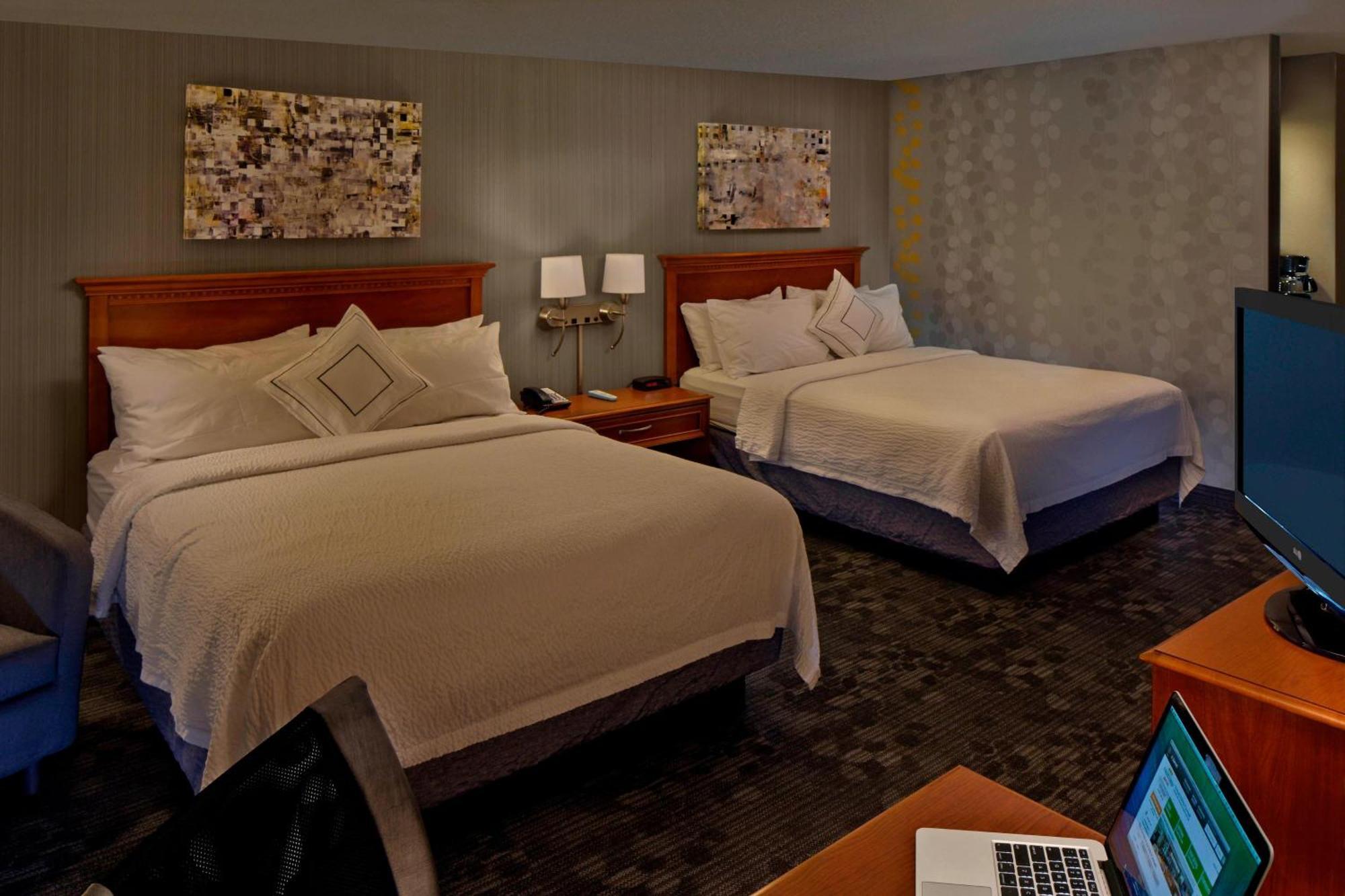 คอร์ทยาร์ด ครอมเวลล์ Hotel ภายนอก รูปภาพ