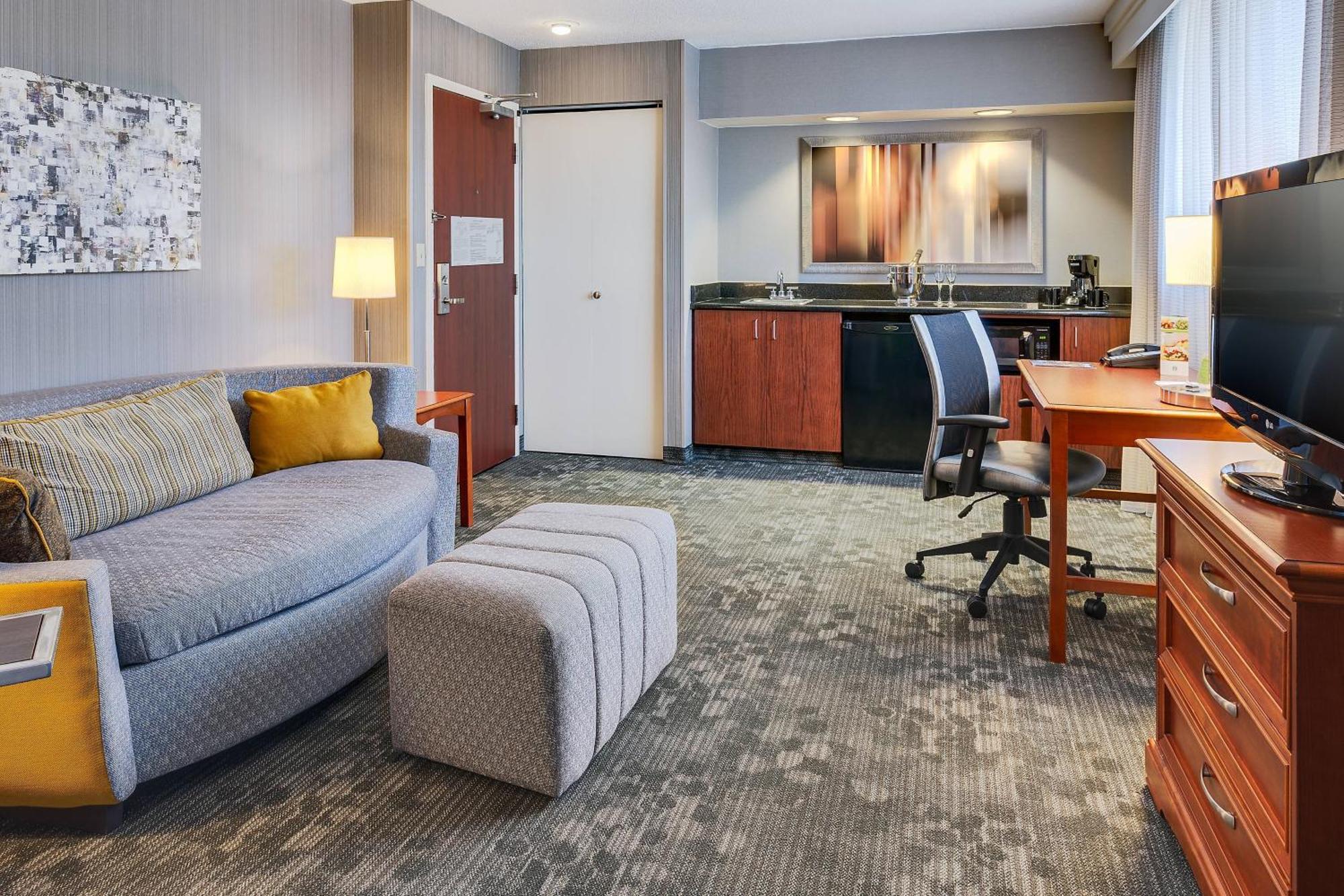 คอร์ทยาร์ด ครอมเวลล์ Hotel ภายนอก รูปภาพ