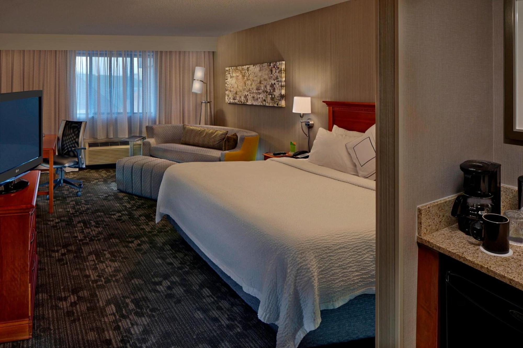 คอร์ทยาร์ด ครอมเวลล์ Hotel ภายนอก รูปภาพ