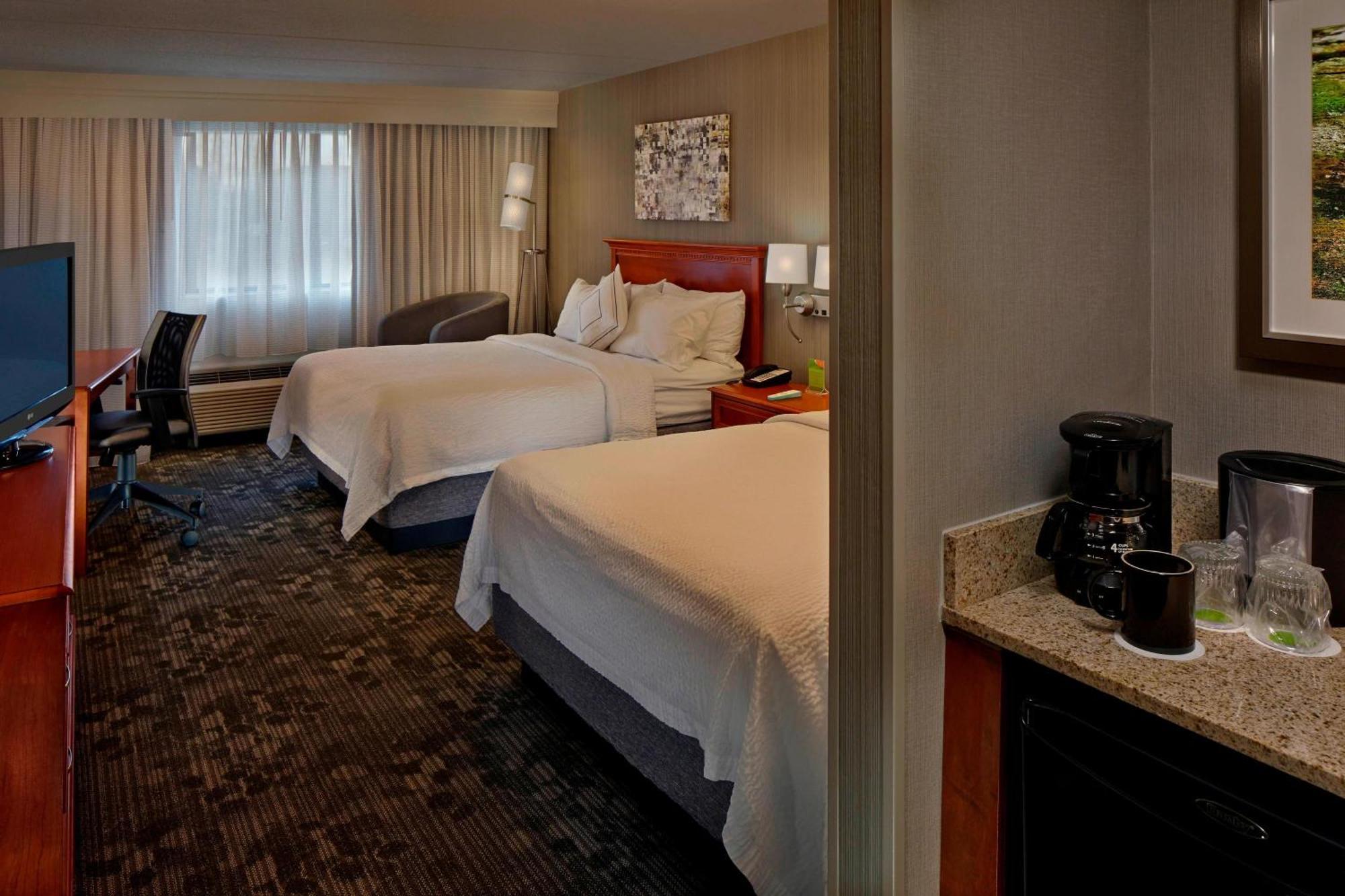 คอร์ทยาร์ด ครอมเวลล์ Hotel ภายนอก รูปภาพ